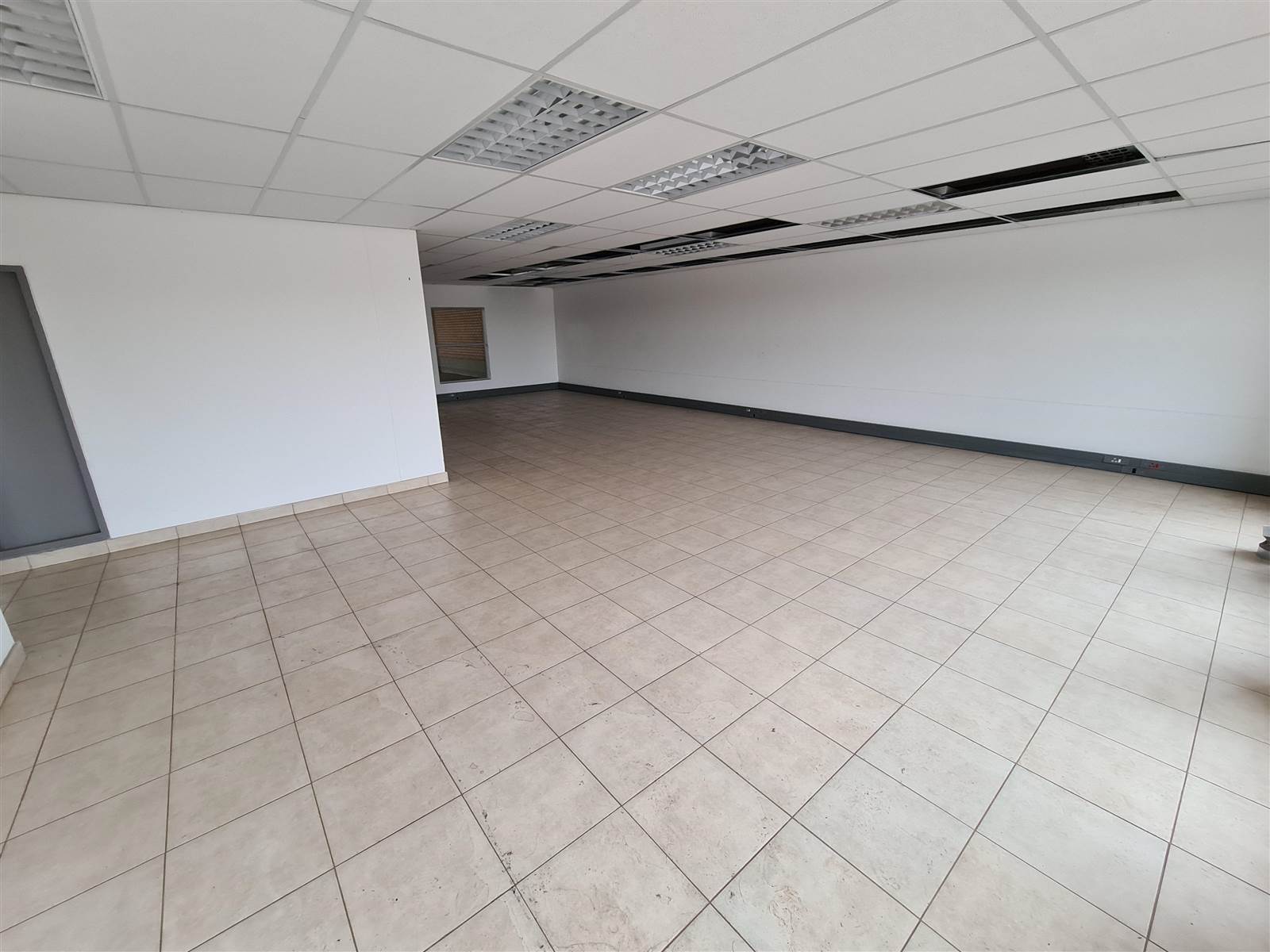 2256  m² Industrial space in Clayville photo number 18