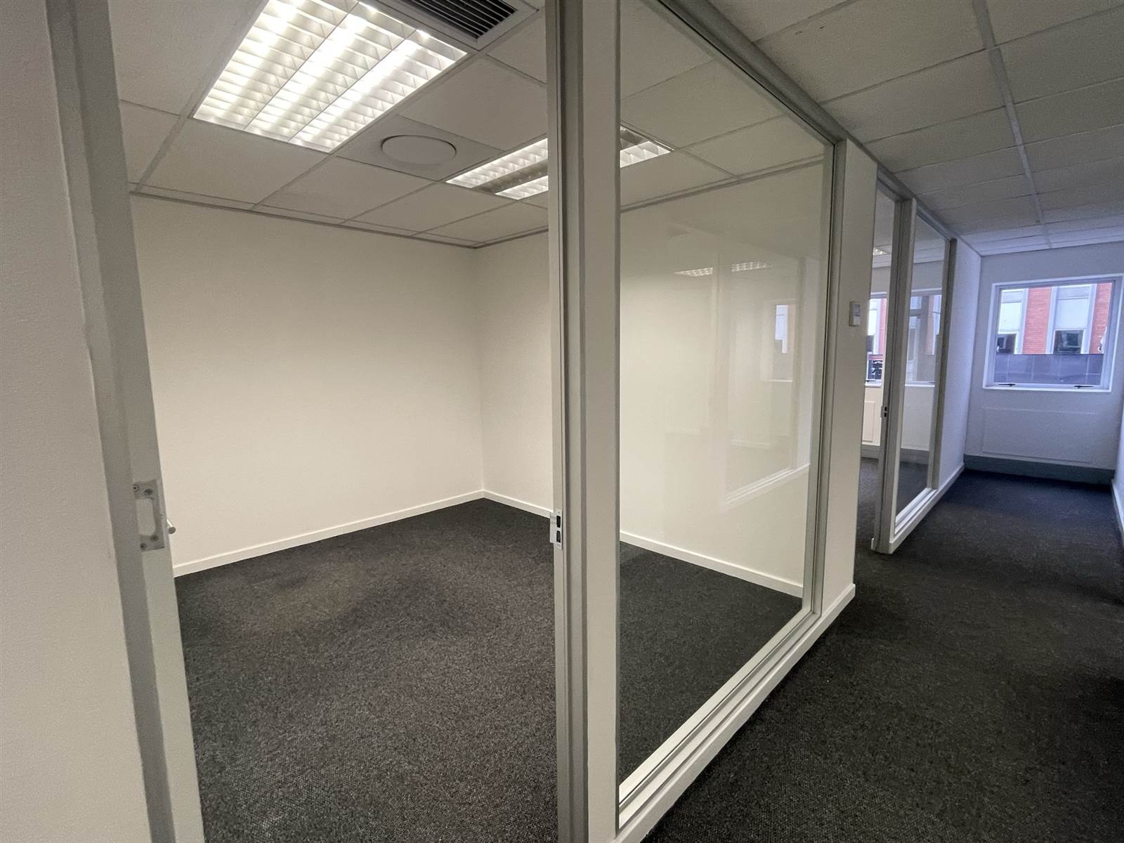 740  m² Commercial space in Rosebank photo number 12