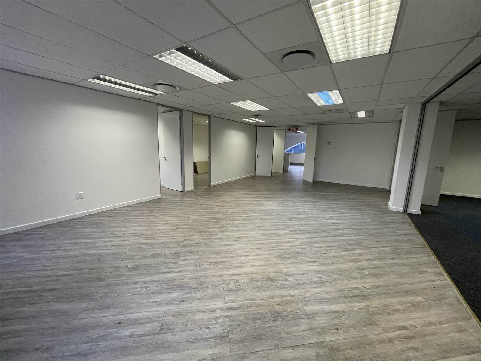 740  m² Commercial space in Rosebank photo number 9