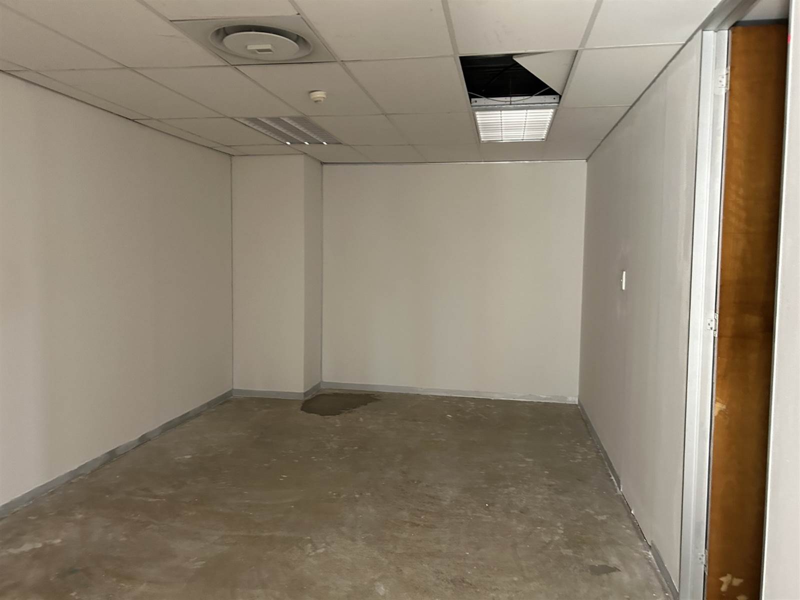 705  m² Commercial space in Woodmead photo number 18