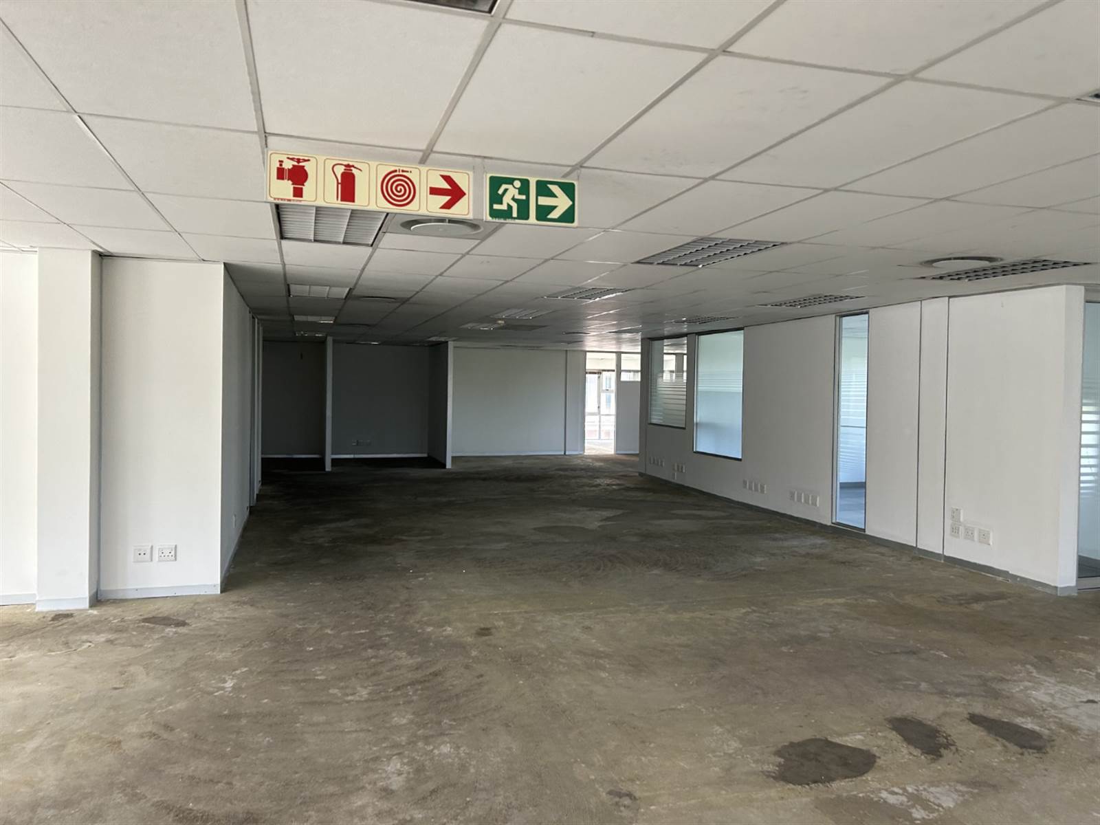 705  m² Commercial space in Woodmead photo number 17