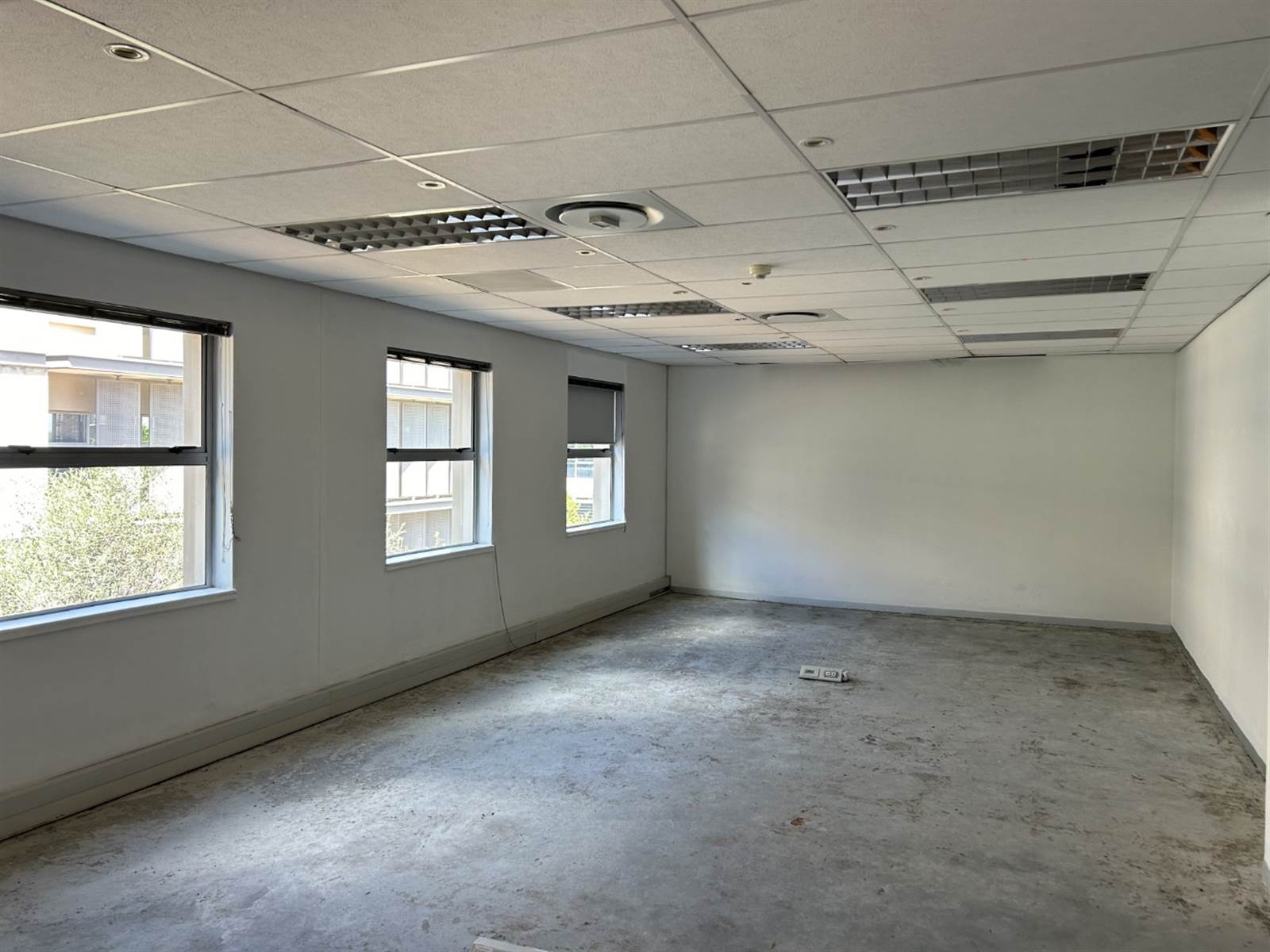 705  m² Commercial space in Woodmead photo number 5