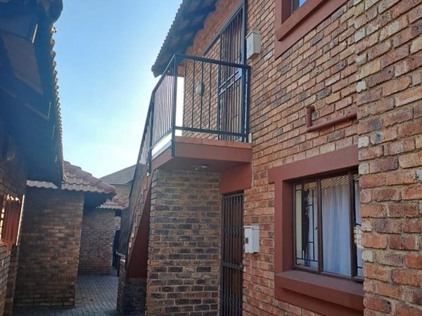 3 Bedroom Townhouse 3 Bedroom Townhouse