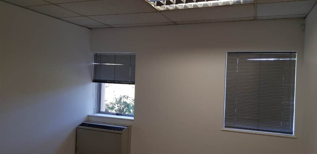 75  m² Office Space in Houghton Estate photo number 10