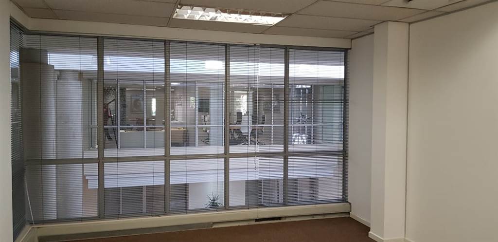 75  m² Office Space in Houghton Estate photo number 8
