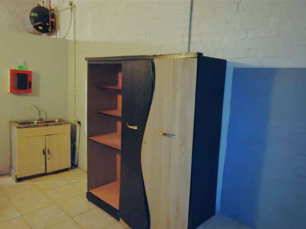 Bachelor apartment in Bellair