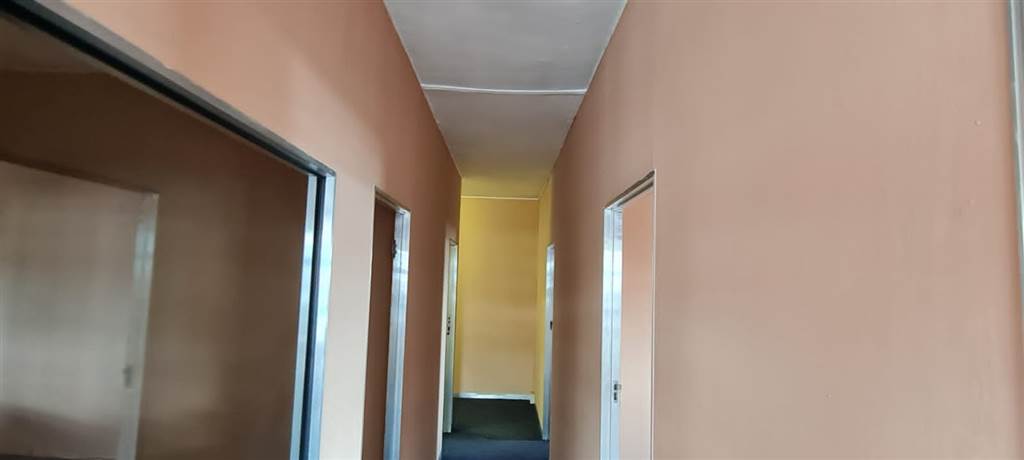 343  m² Commercial space in Halfway House photo number 9
