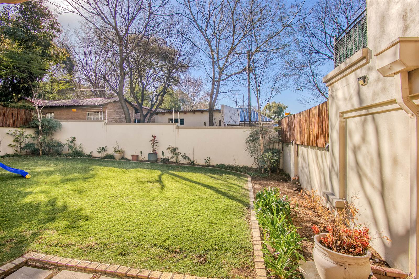 3 Bed Townhouse in Lonehill photo number 15