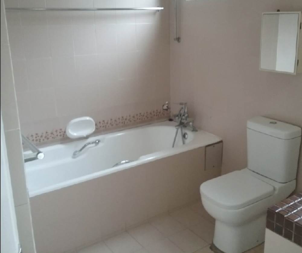 2 Bed Flat in Musgrave photo number 5