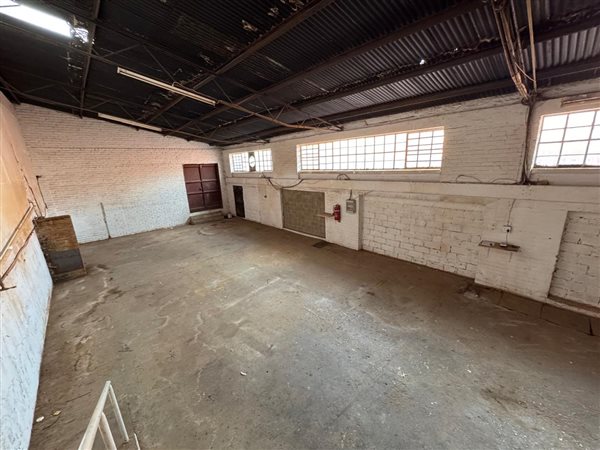 150 m² Industrial space 150 m² Industrial space