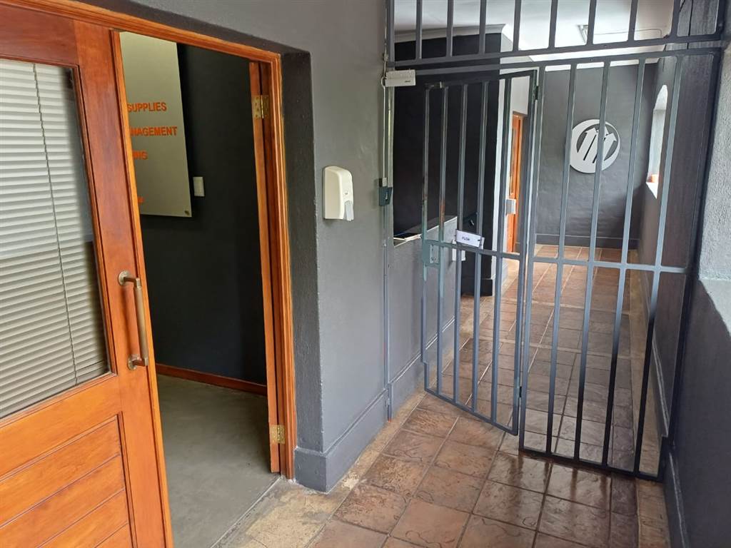 346  m² Commercial space in Nelspruit photo number 2