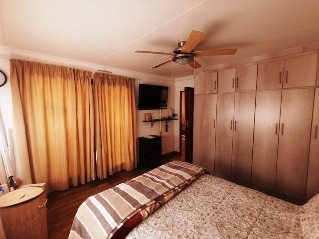 2 Bed House in Mookgophong (Naboomspruit) photo number 12