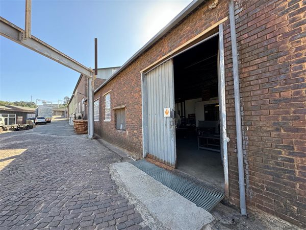 300  m² Industrial space