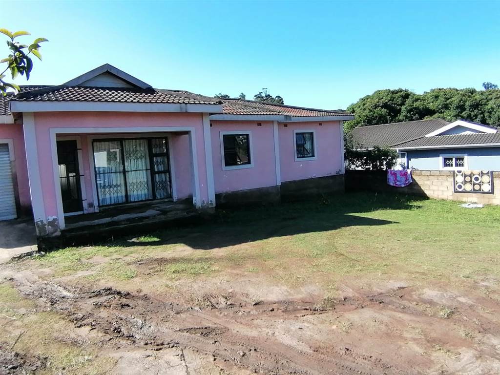 3 Bed House in Illovo Beach photo number 2