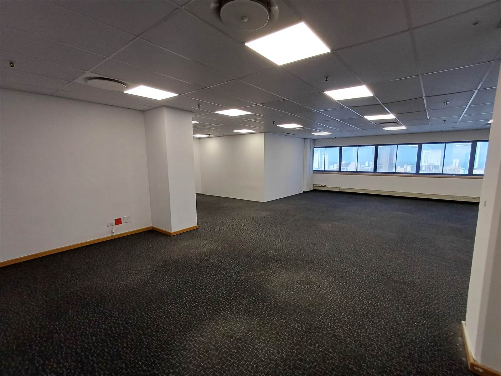 114  m² Commercial space in Durban CBD photo number 6