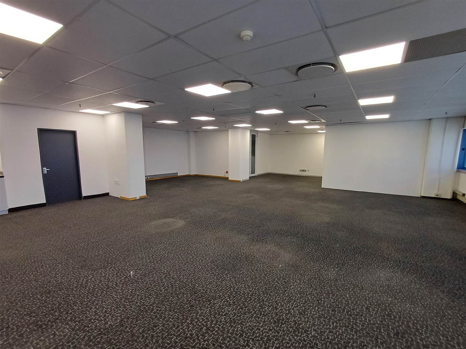 114  m² Commercial space in Durban CBD photo number 4