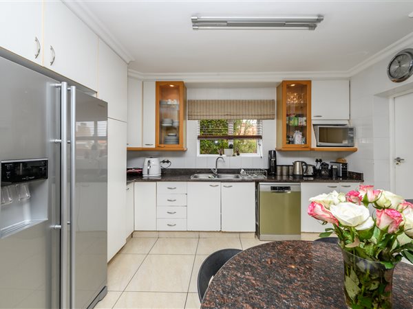 3 Bedroom Townhouse 3 Bedroom Townhouse