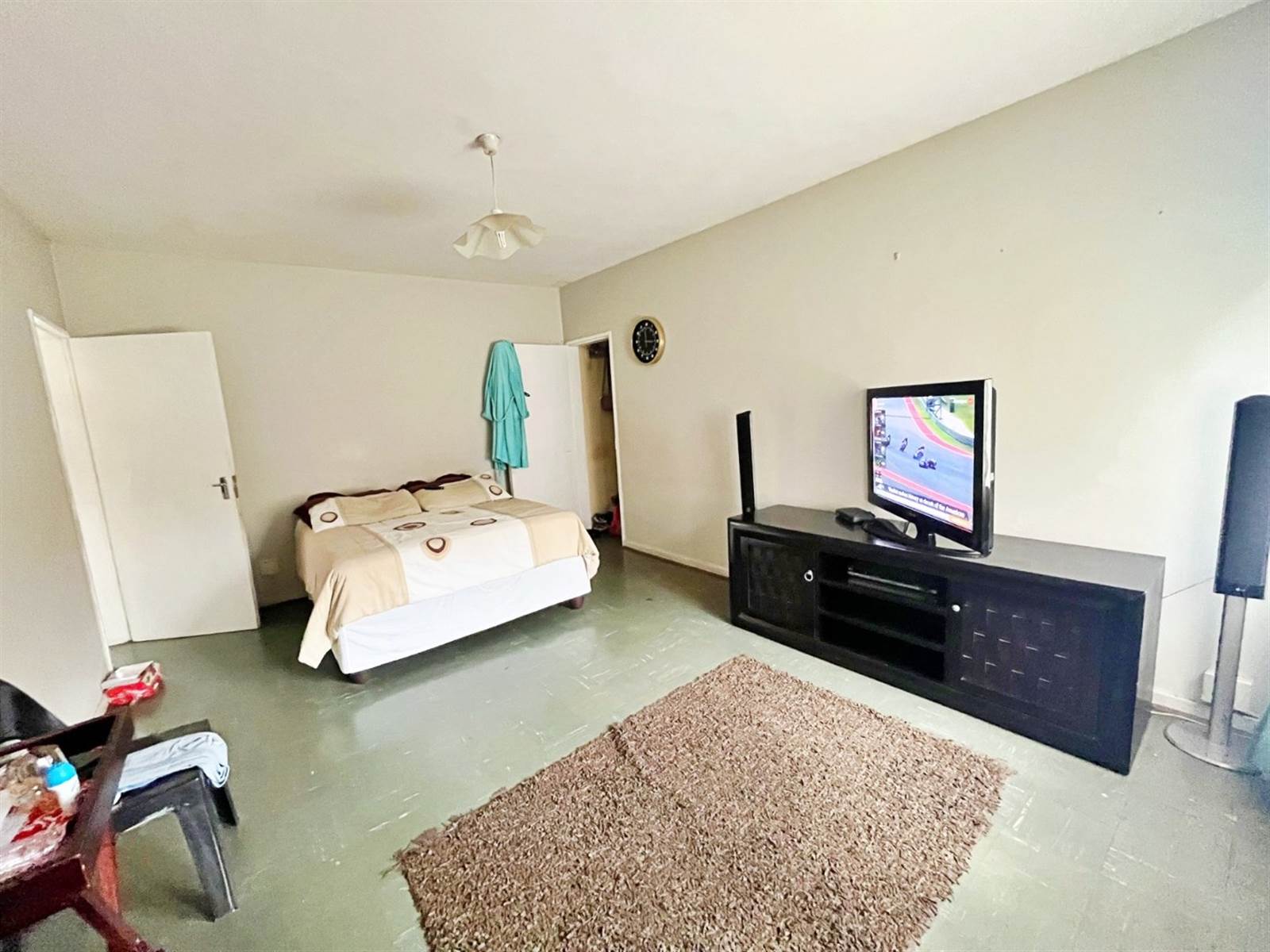 2 Bed Apartment in Lyttelton Manor photo number 6