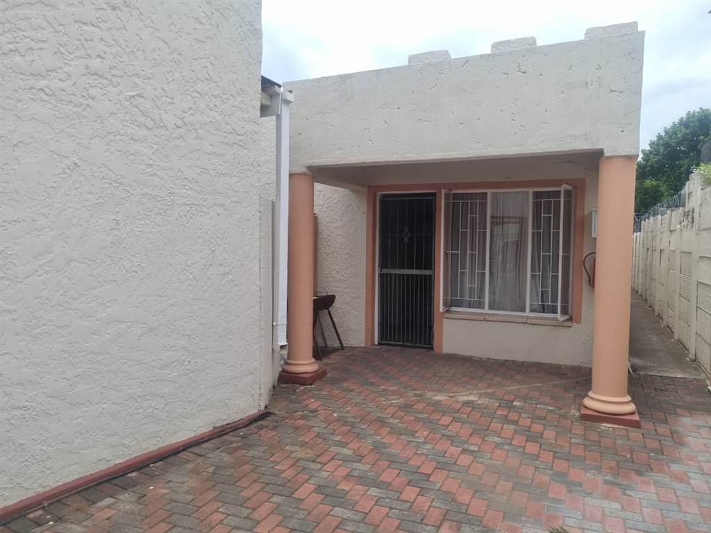 8 Bed House in Bo Dorp photo number 5