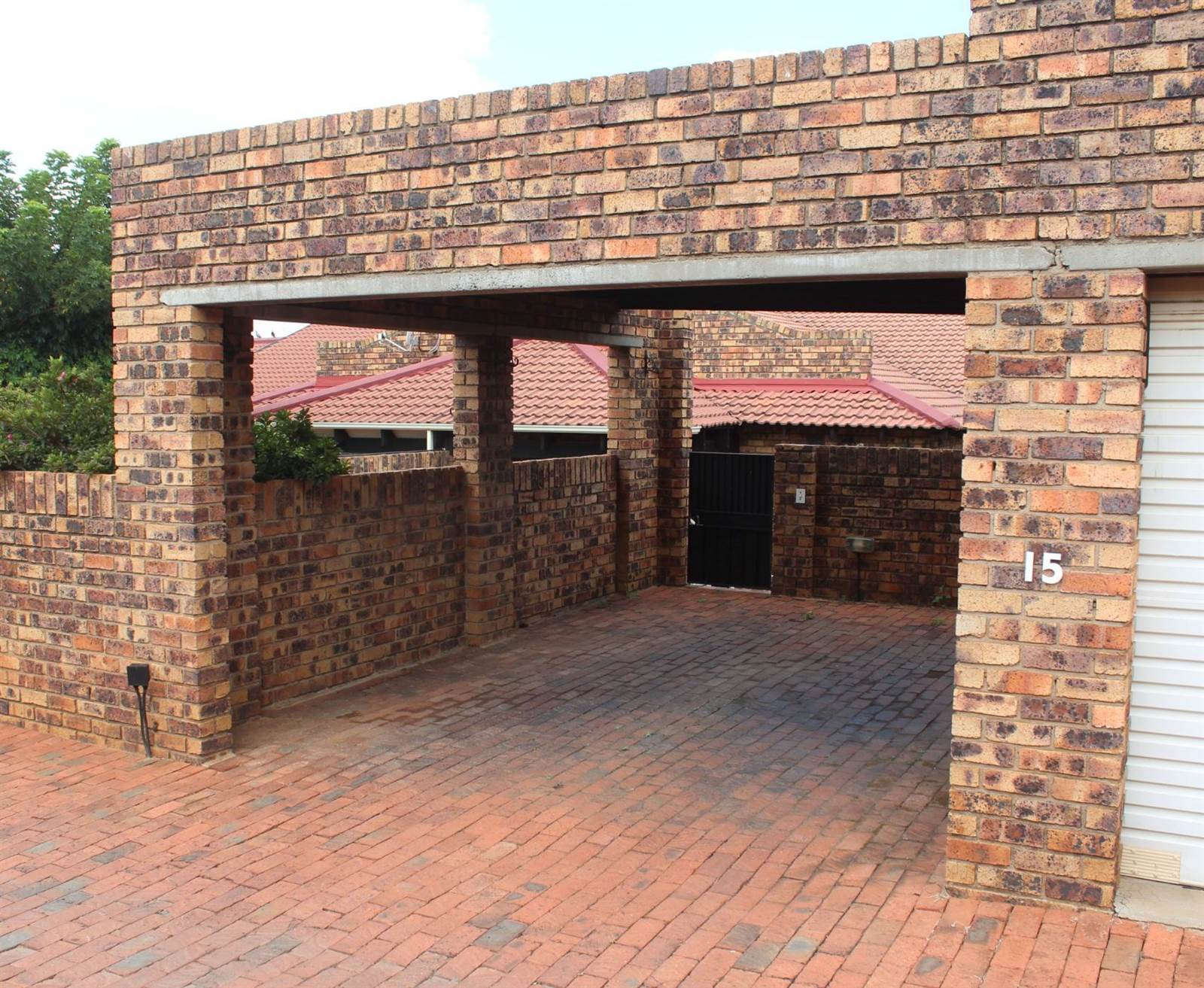 3 Bed Townhouse in Randpark Ridge photo number 19