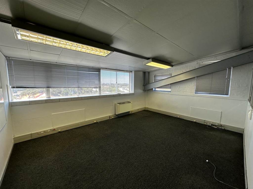 124  m² Commercial space in Observatory photo number 11