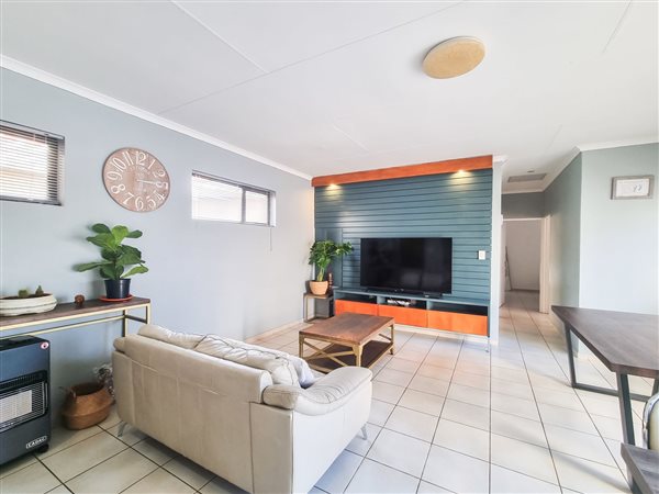 3 Bedroom Townhouse 3 Bedroom Townhouse
