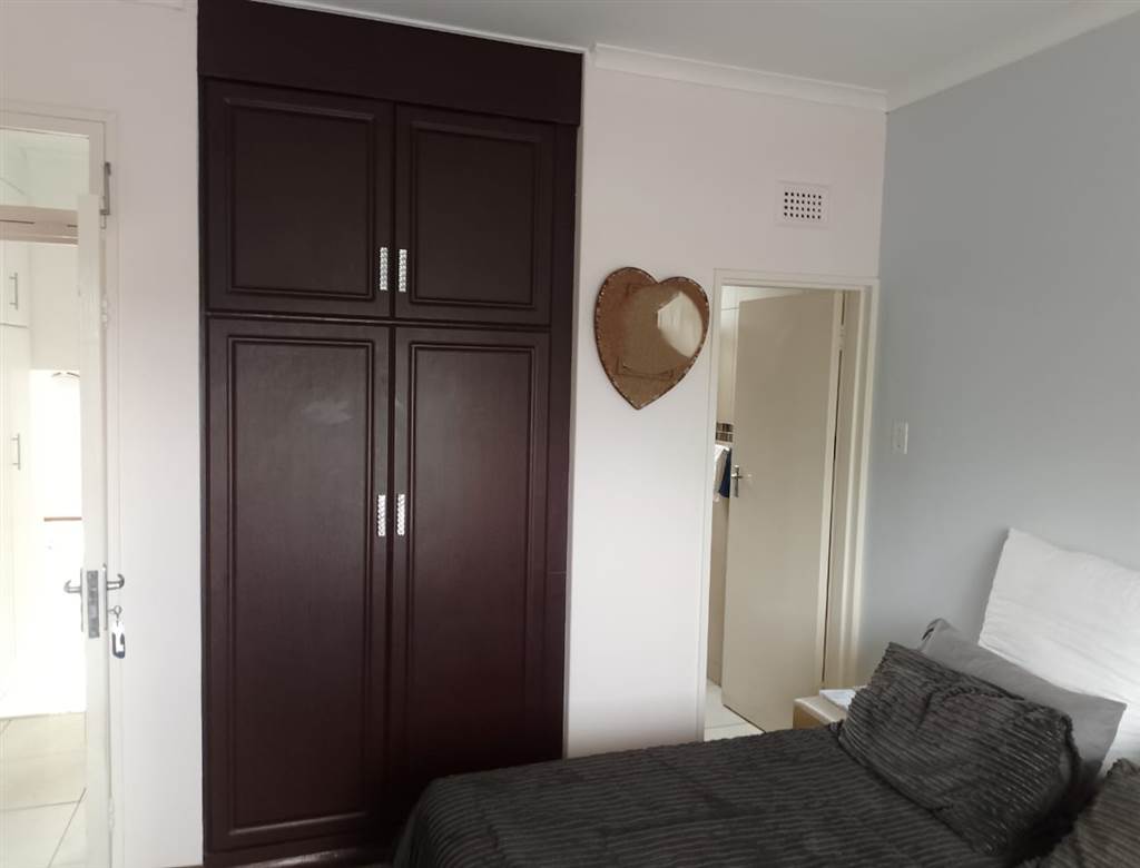 3 Bed Apartment in Glenmore photo number 13