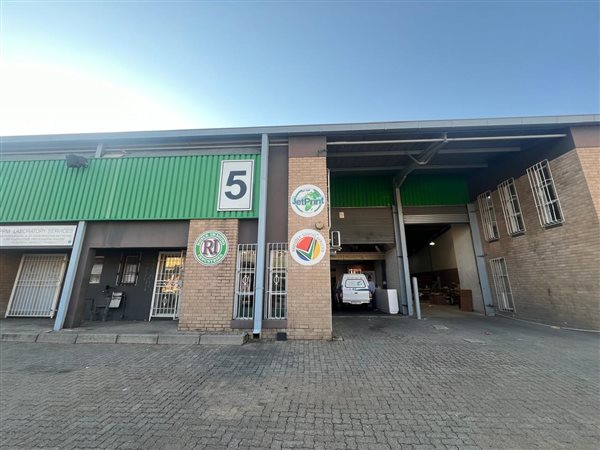 379  m² Industrial space