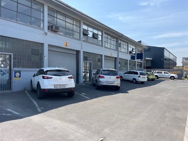 345  m² Industrial space