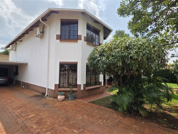 5 Bedroom House 5 Bedroom House