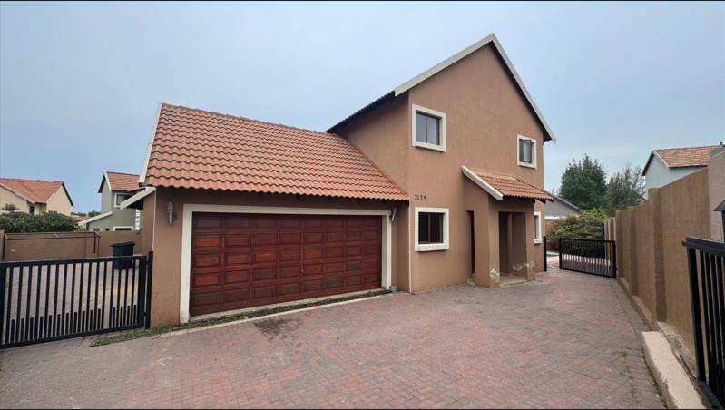 3 Bed House in Brooklands Lifestyle Estate photo number 1