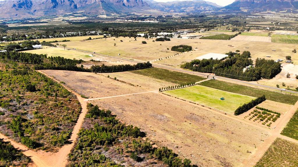 42 ha Land available in Northern Paarl photo number 2