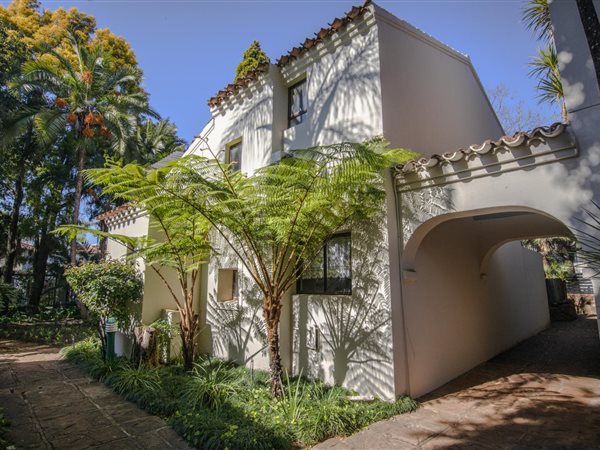 3 Bedroom Townhouse 3 Bedroom Townhouse