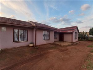 3 Bed House in Meyerton Park