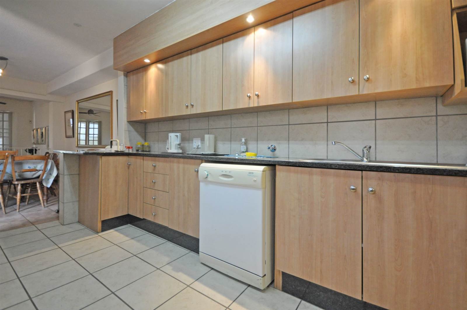 2 Bed Townhouse in Peacehaven photo number 10
