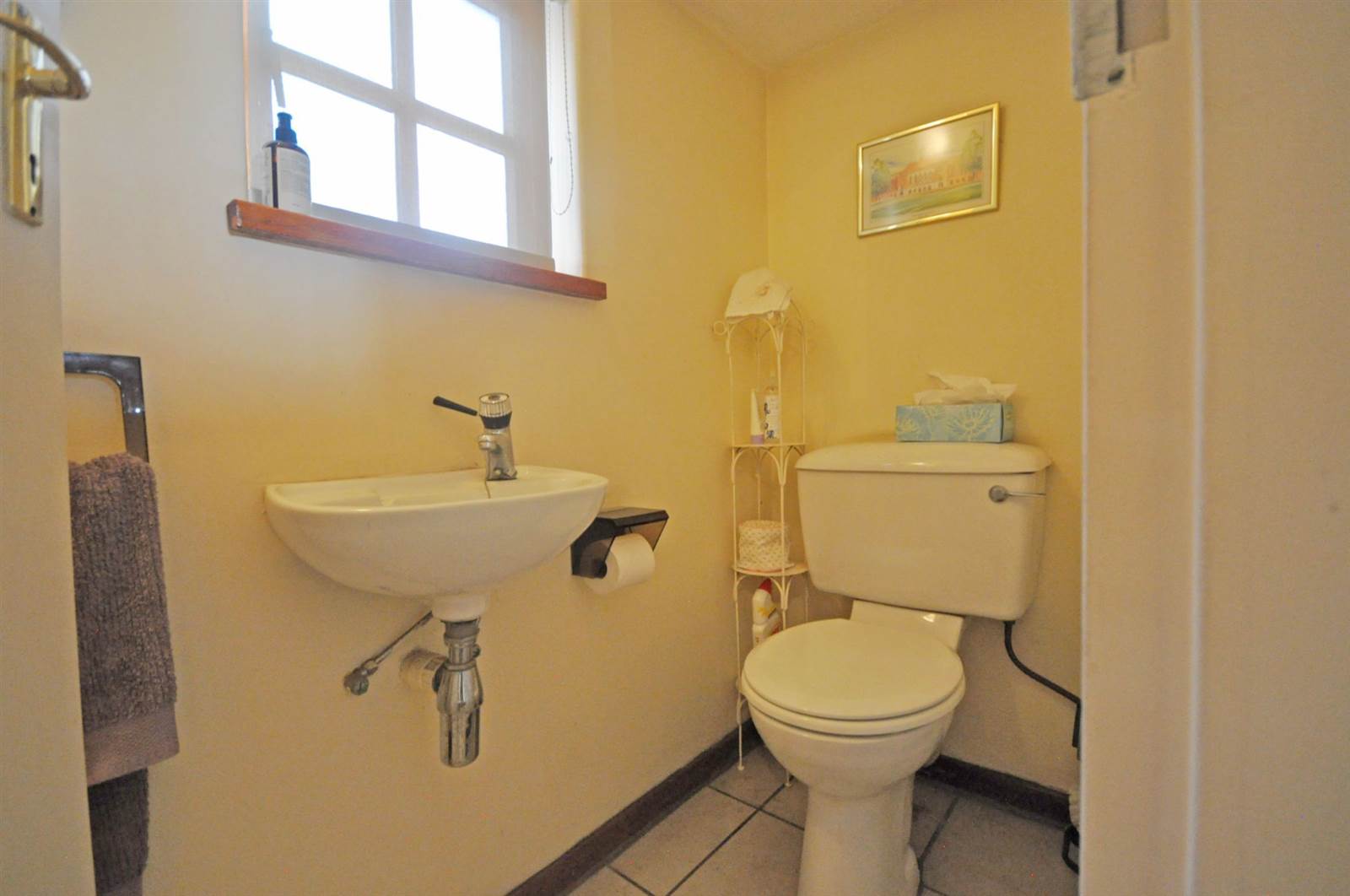 2 Bed Townhouse in Peacehaven photo number 28