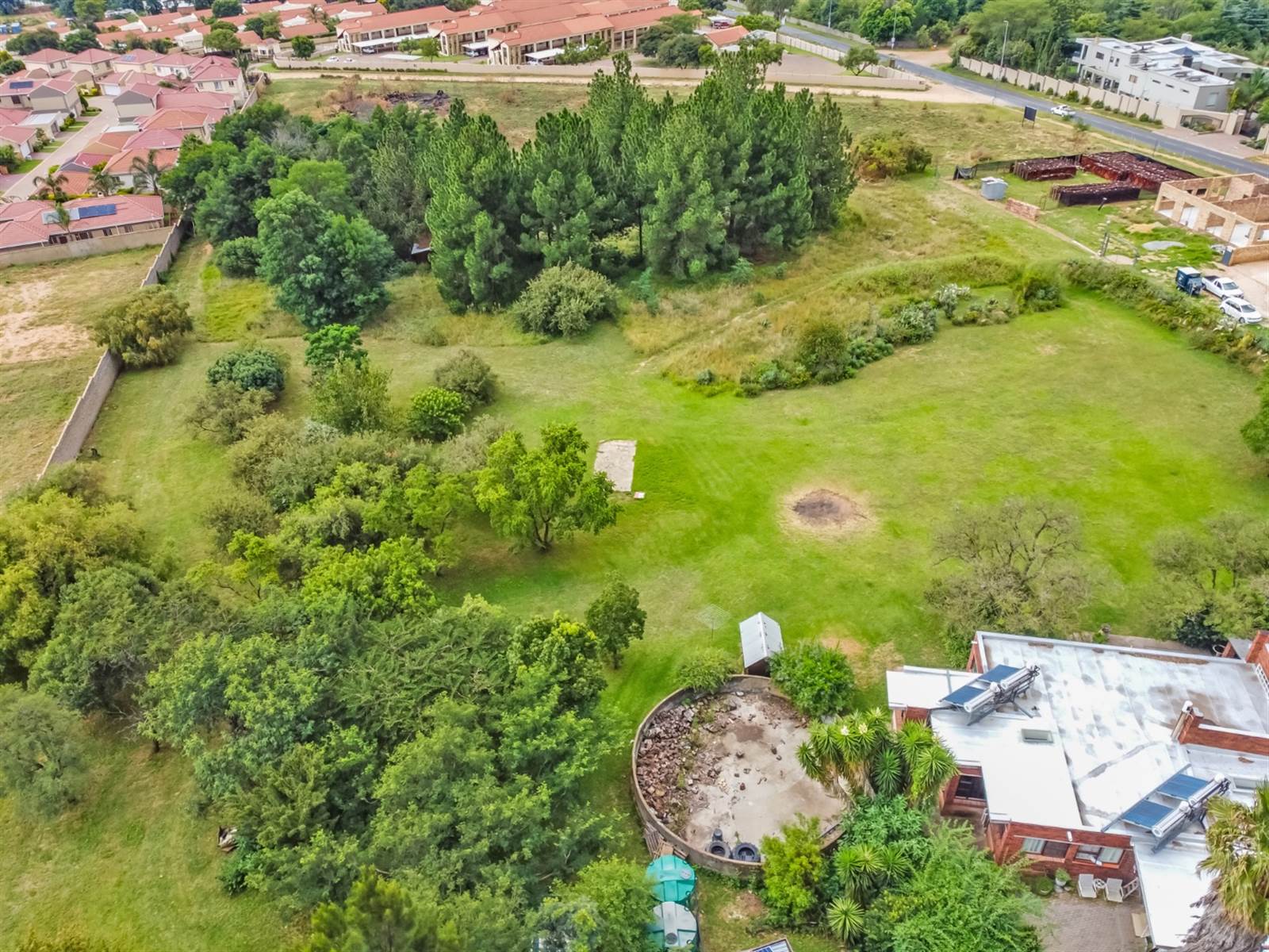 2.2 ha Land available in Roodepoort Central photo number 8