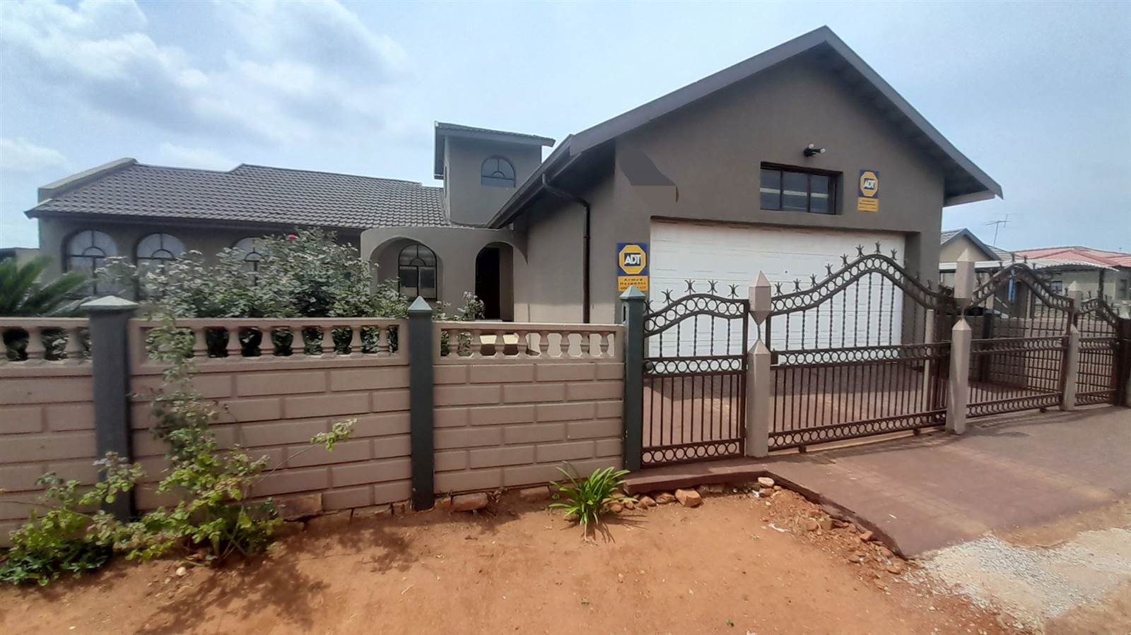 3 Bed House in Sebokeng Zone 6 photo number 1