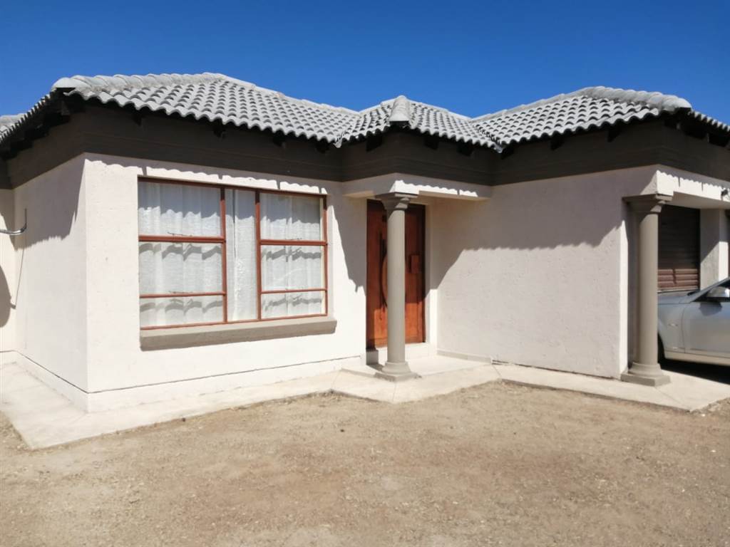 3 Bed House in Rethabile Gardens photo number 9