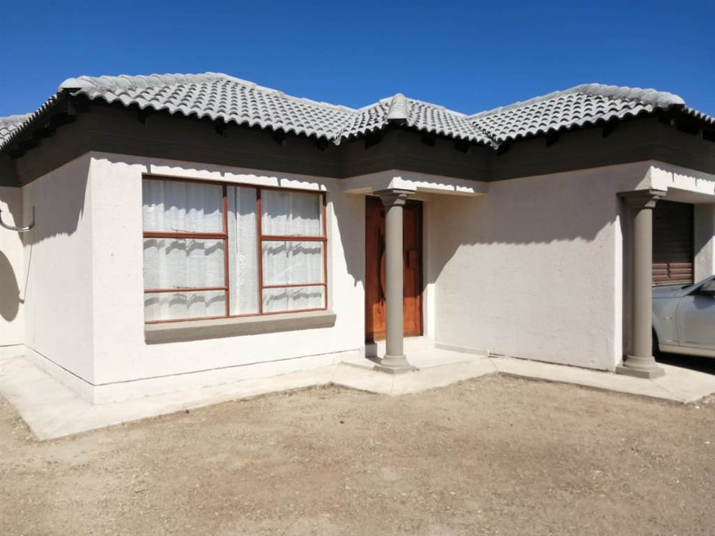 3 Bed House in Rethabile Gardens photo number 17