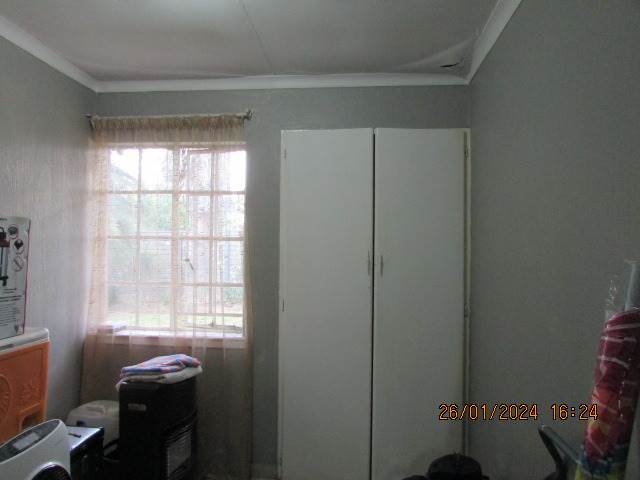 3 Bed House in Brakpan Central photo number 19