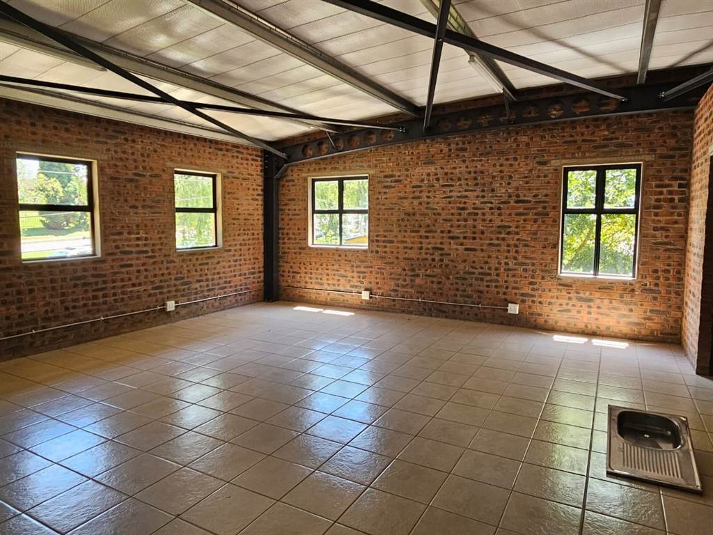 351  m² Commercial space in Howick photo number 7