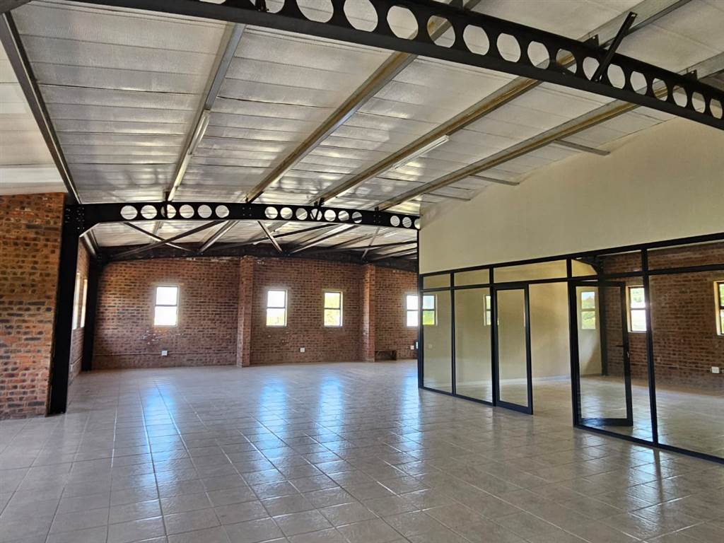 351  m² Commercial space in Howick photo number 9