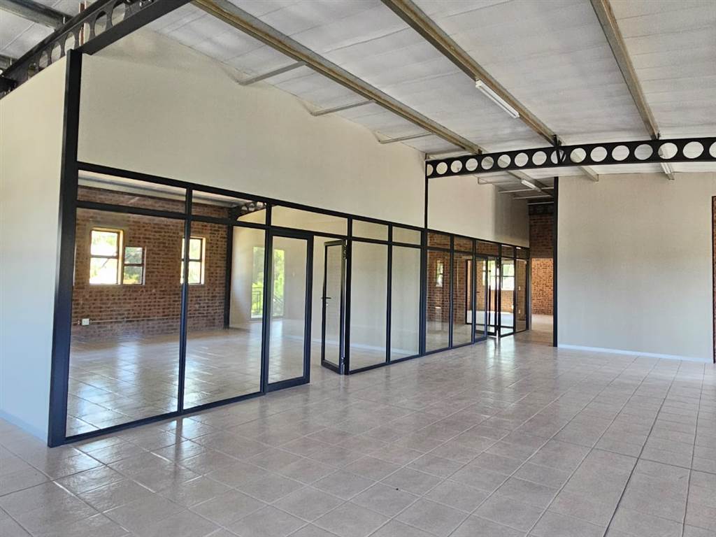 351  m² Commercial space in Howick photo number 4