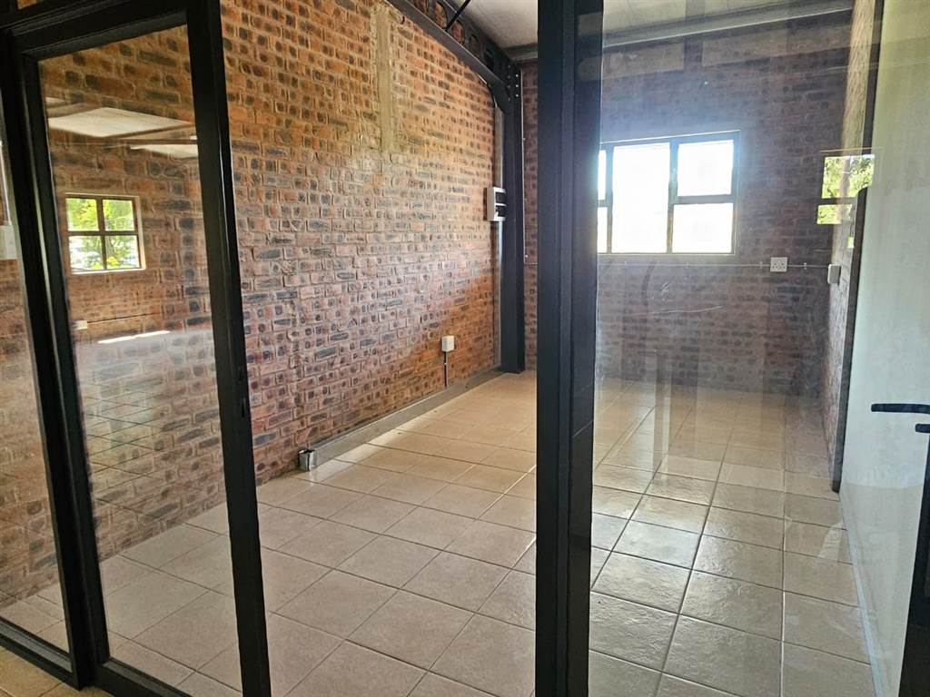 351  m² Commercial space in Howick photo number 12