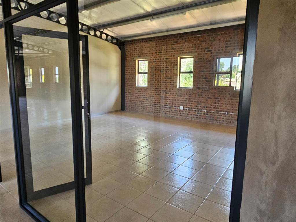 351  m² Commercial space in Howick photo number 10