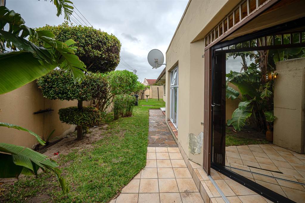 4 Bed House in Parow photo number 3
