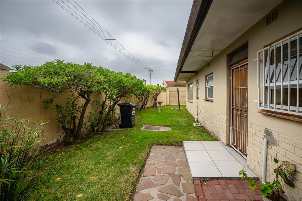 4 Bed House in Parow photo number 4