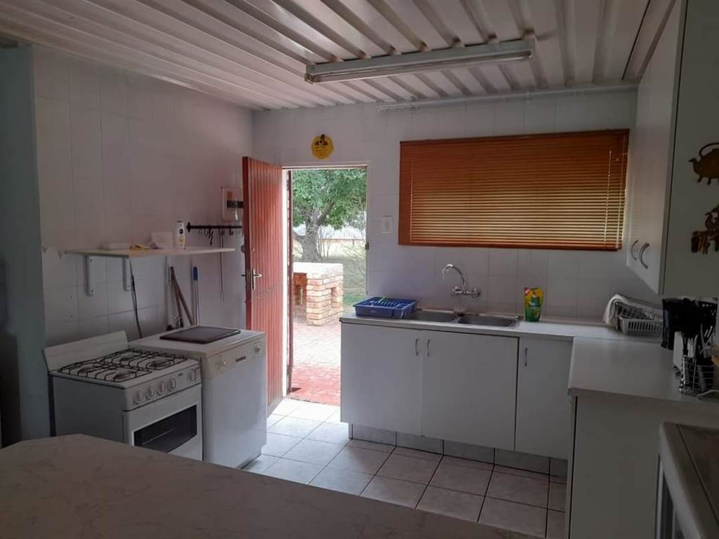 2 Bed House in Bronkhorstspruit photo number 12