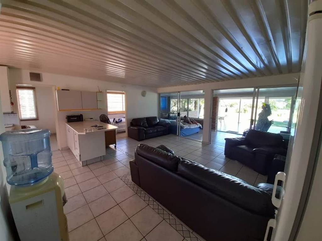 2 Bed House in Bronkhorstspruit photo number 5